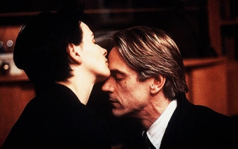 MEETING - Juliette Binoche - Jeremy Irons - DAMAGE (FATALE) - Louis Malle 